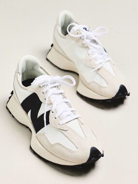 New Balance 327 Sneakers